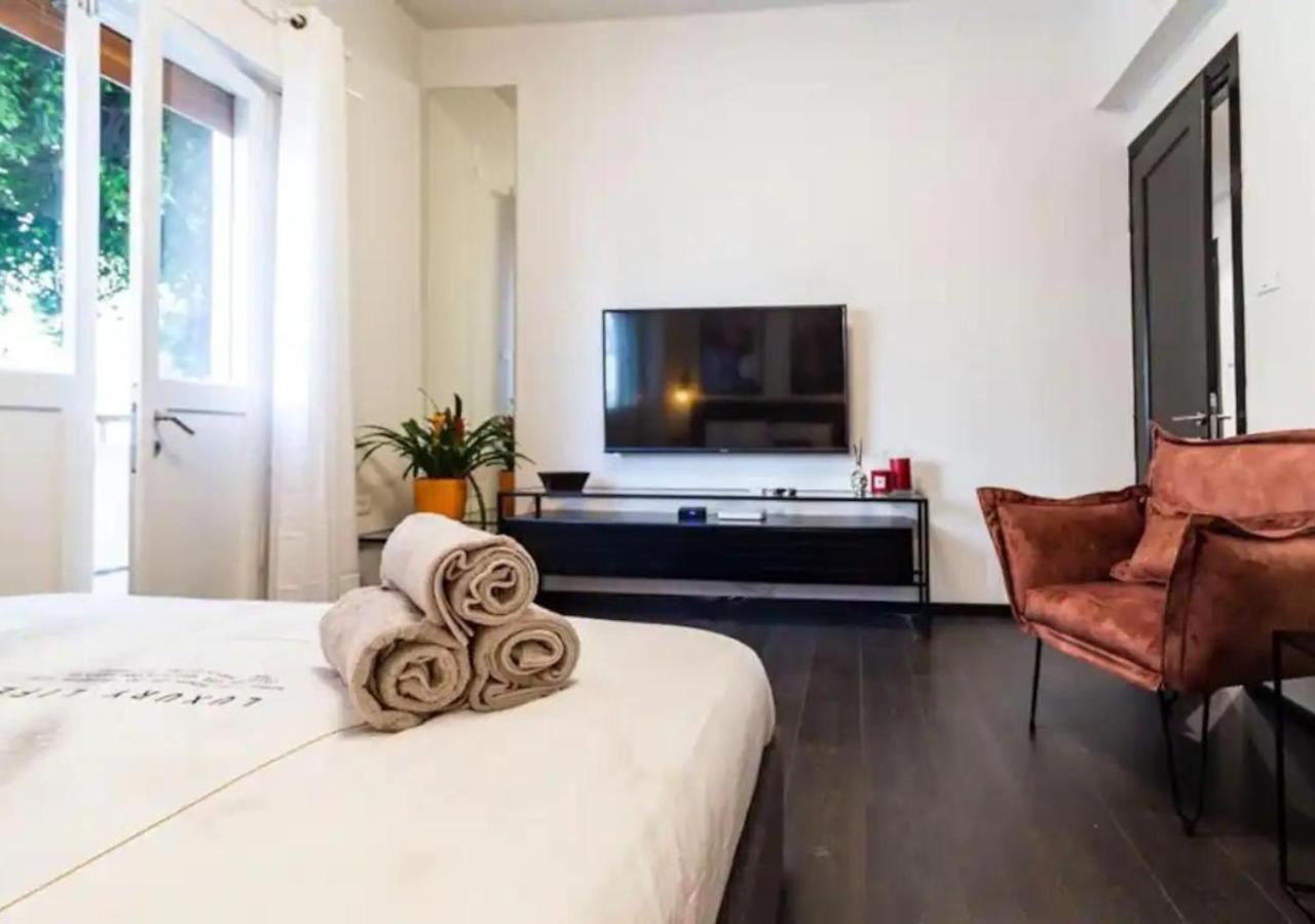 New! 2 Bd Premium Beach House W/Large Balcony Tel Aviv Buitenkant foto