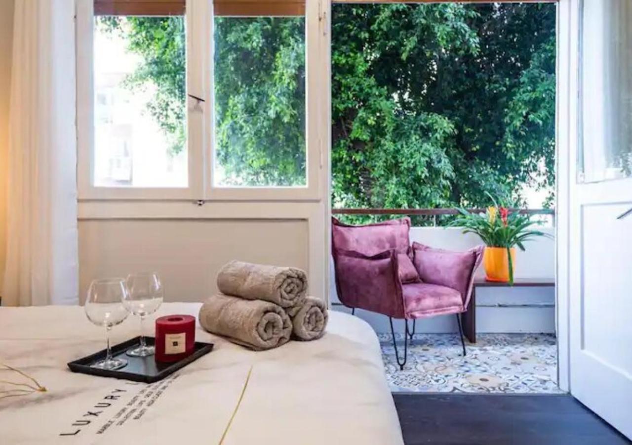 New! 2 Bd Premium Beach House W/Large Balcony Tel Aviv Buitenkant foto
