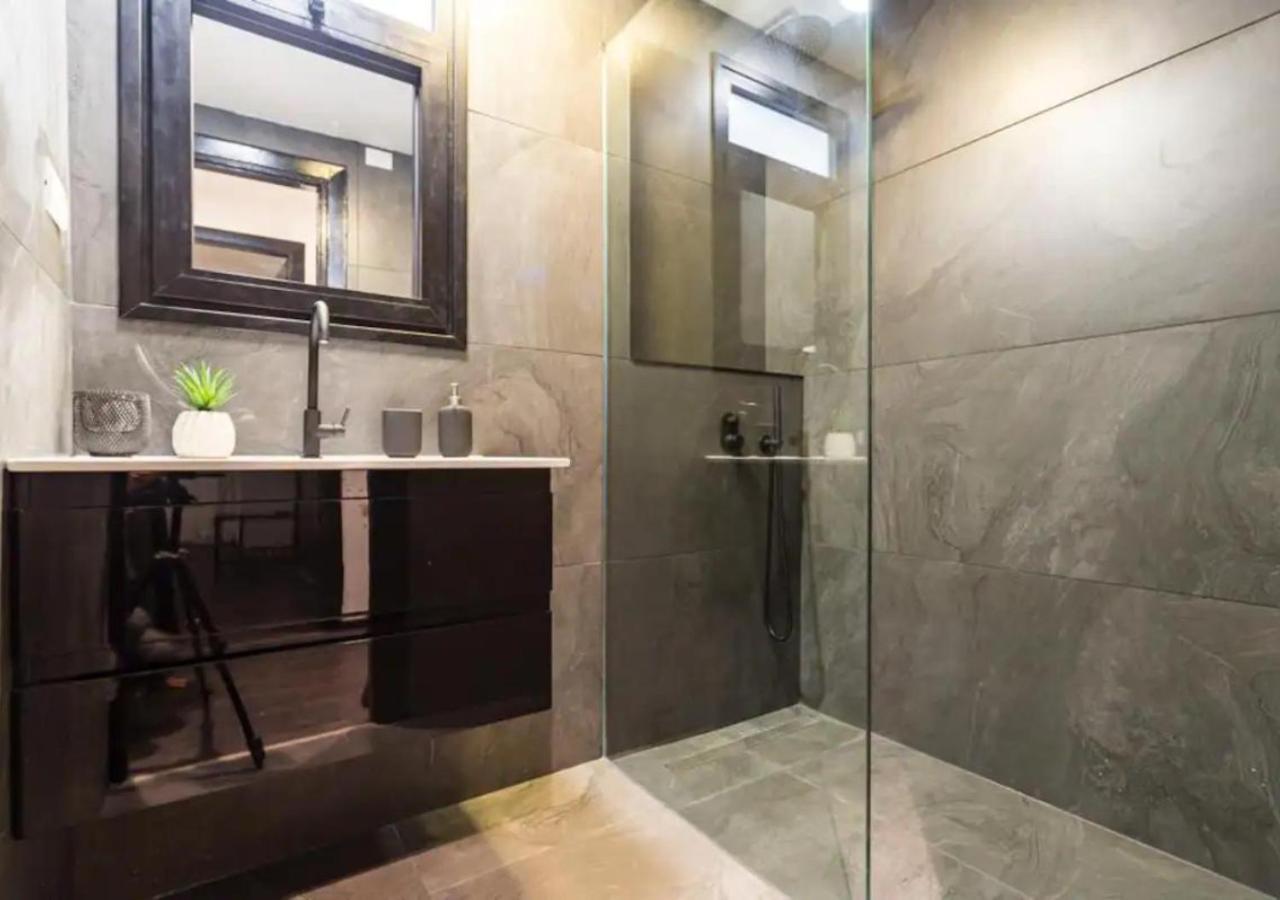 New! 2 Bd Premium Beach House W/Large Balcony Tel Aviv Buitenkant foto