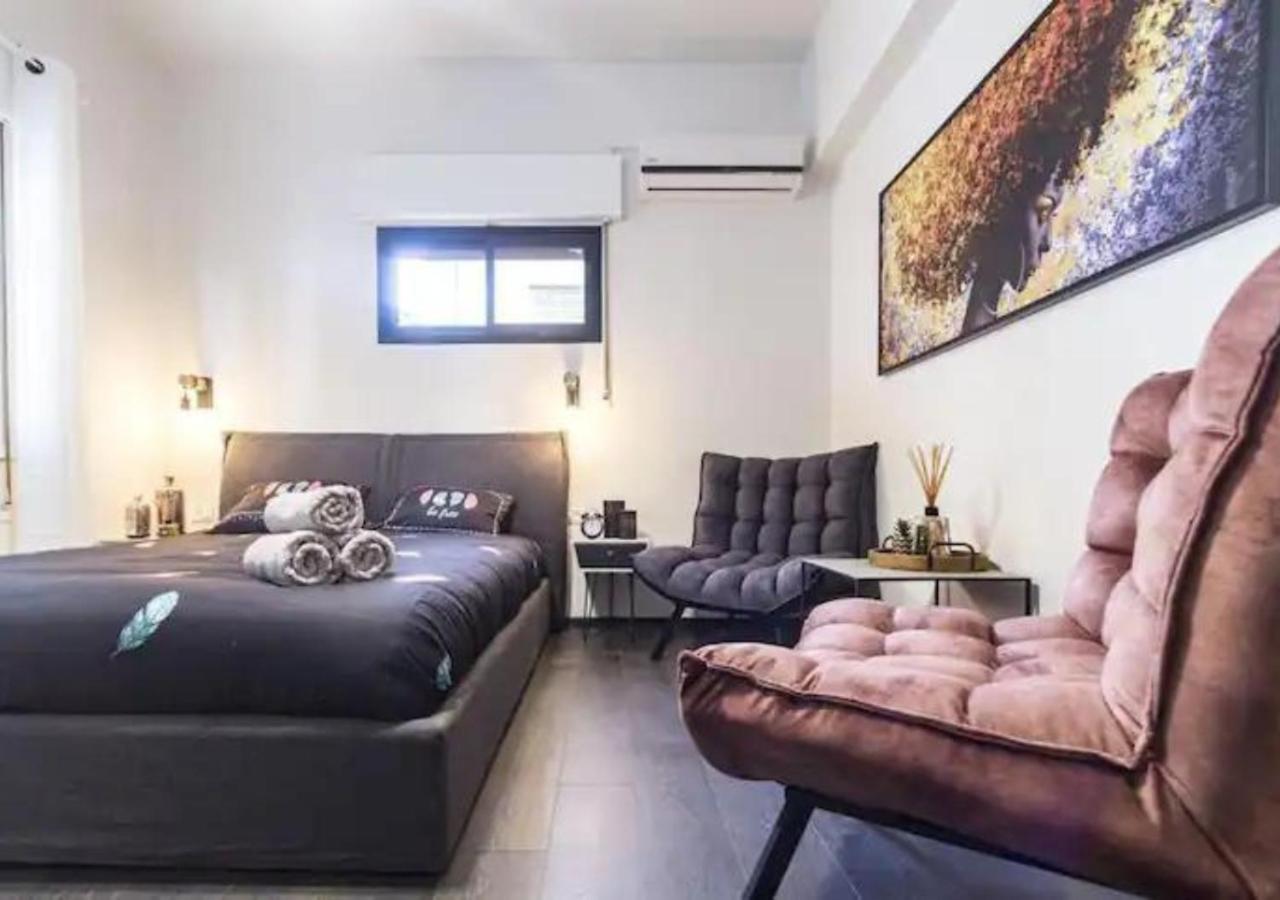 New! 2 Bd Premium Beach House W/Large Balcony Tel Aviv Buitenkant foto