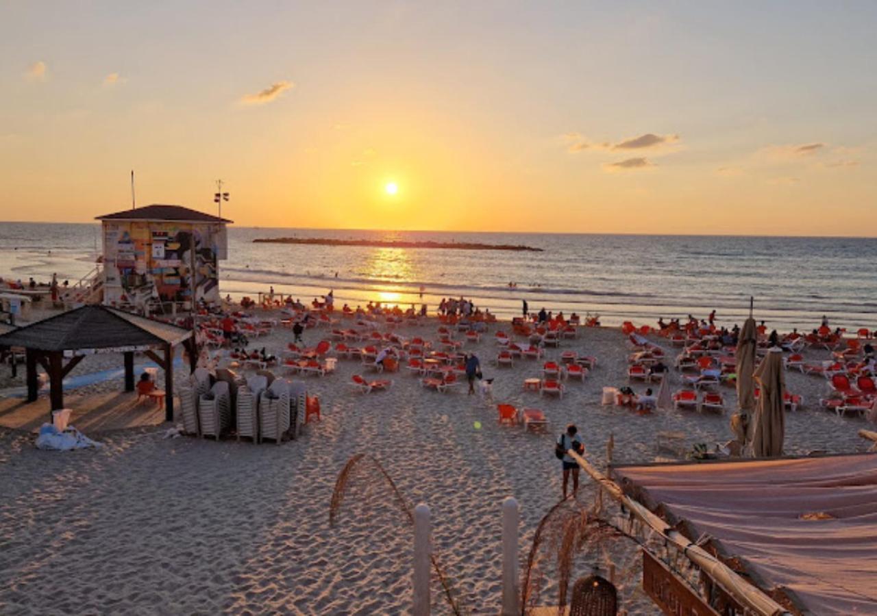 New! 2 Bd Premium Beach House W/Large Balcony Tel Aviv Buitenkant foto
